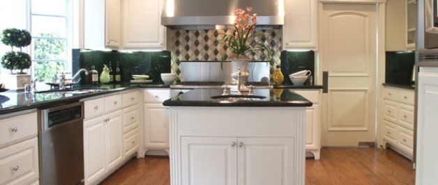 Pre-fabricated Custom Cabinets Pre-fabricated Custom Cabinets